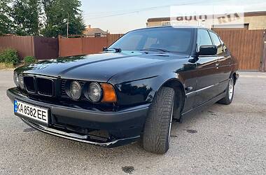 Седан BMW 5 Series 1994 в Дніпрі