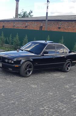 Седан BMW 5 Series 1989 в Коростишеві