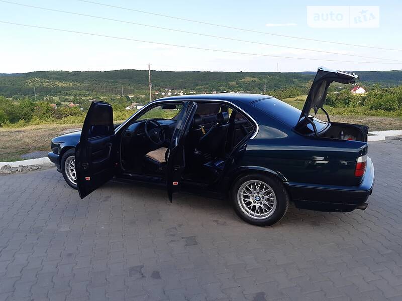 Седан BMW 5 Series 1995 в Львове