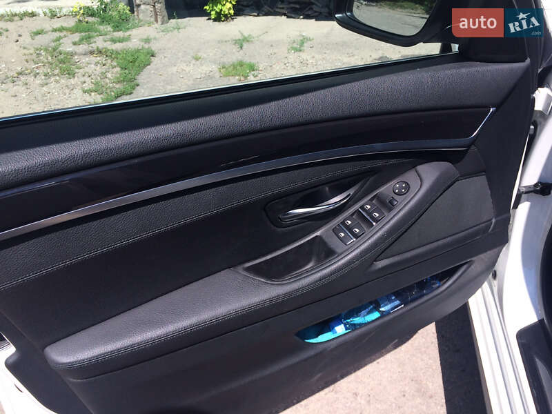 Седан BMW 5 Series 2011 в Запоріжжі