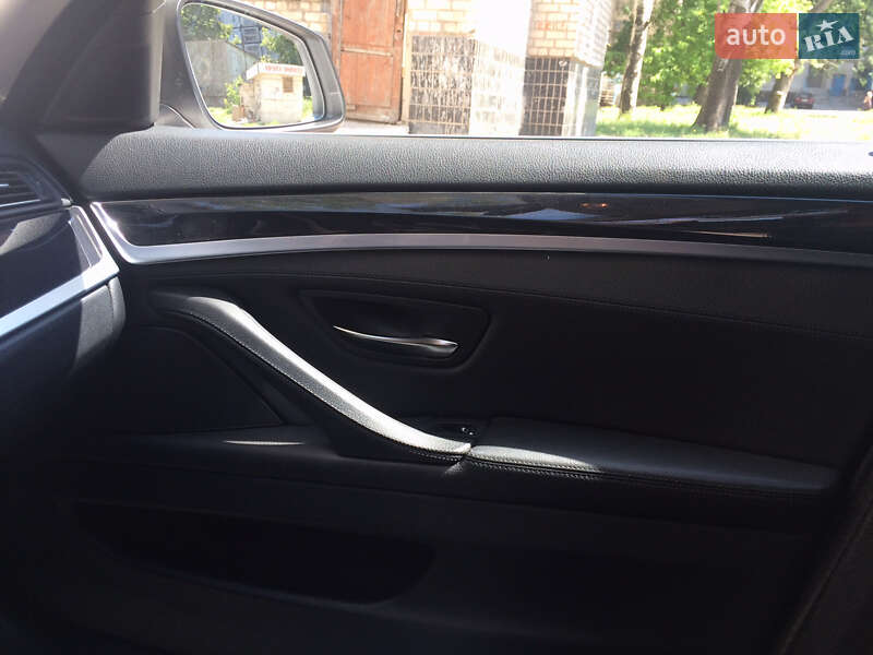 Седан BMW 5 Series 2011 в Запоріжжі