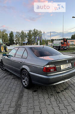 Седан BMW 5 Series 2002 в Чернівцях