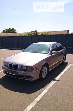 Седан BMW 5 Series 2001 в 
