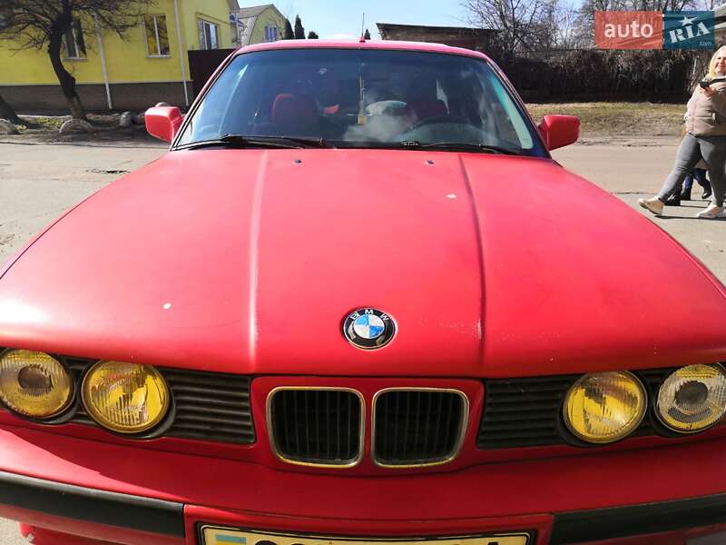 Седан BMW 5 Series 1989 в Прилуках