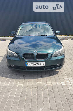 Седан BMW 5 Series 2004 в Львові