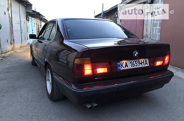 Седан BMW 5 Series 1994 в Києві