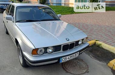 Седан BMW 5 Series 1990 в Бучі