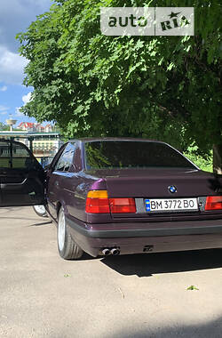 Седан BMW 5 Series 1990 в Сумах