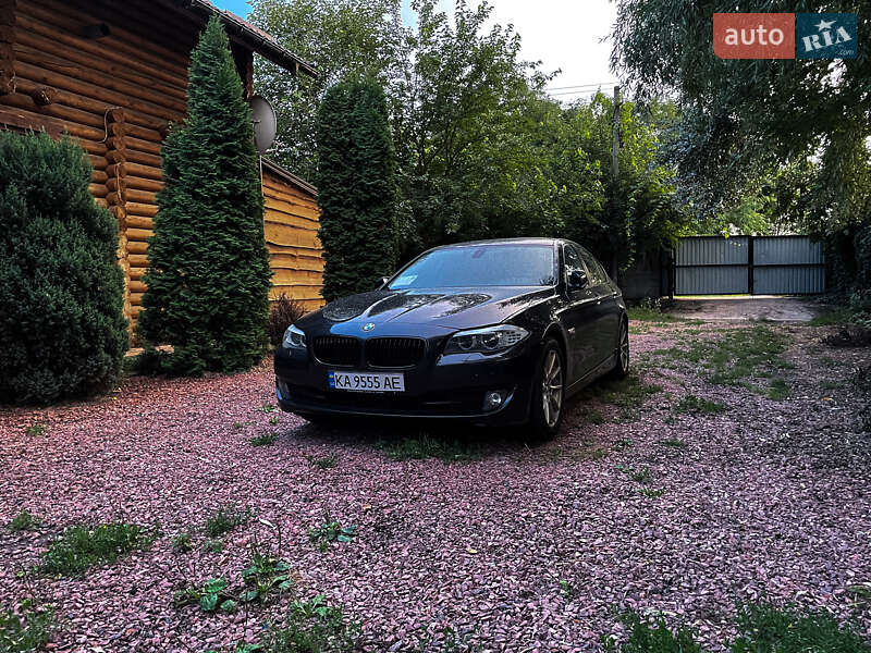 BMW 5 Series 2011