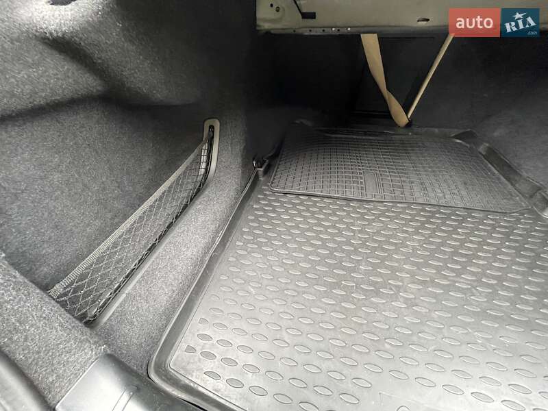 Седан BMW 5 Series 2011 в Киеве