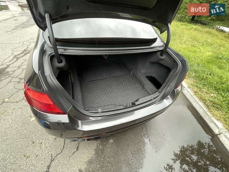 Седан BMW 5 Series 2011 в Киеве
