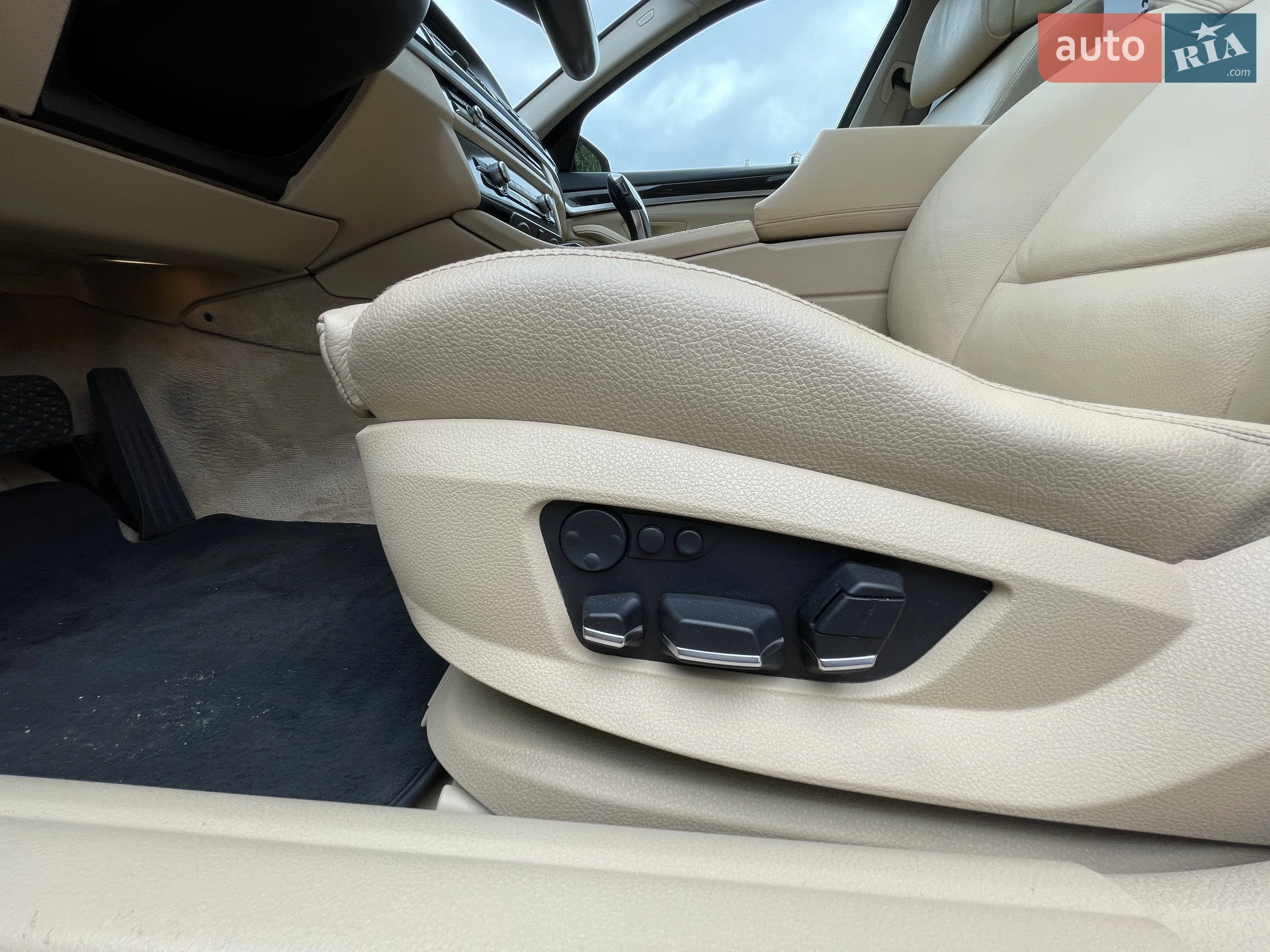 2011 BMW 5er - мініатюра 22