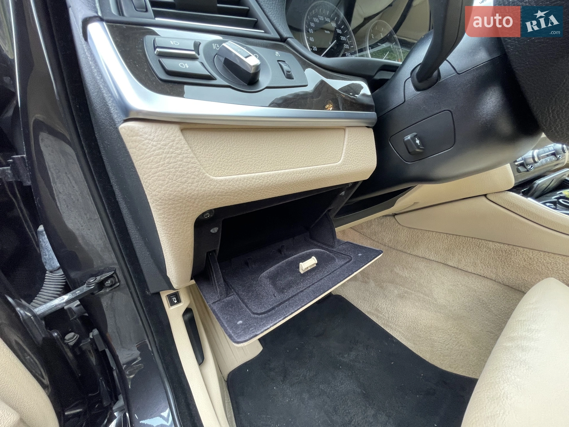 2011 BMW 5er - мініатюра 24