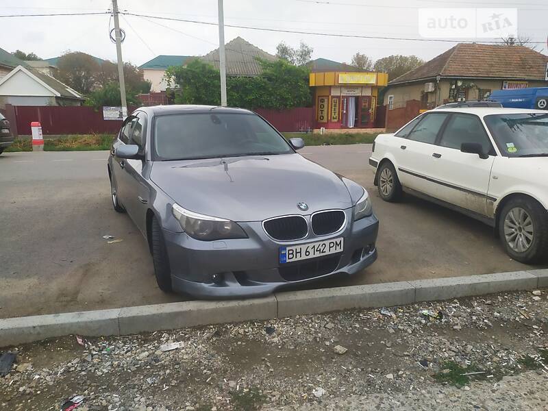 Седан BMW 5 Series 2004 в Измаиле