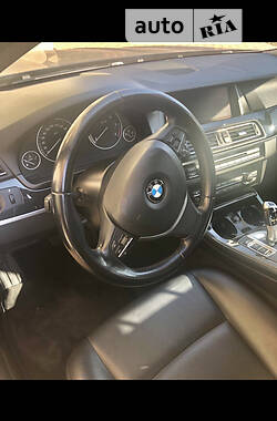 Седан BMW 5 Series 2013 в Рахові