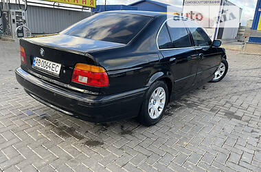 Седан BMW 5 Series 2000 в Гайсине