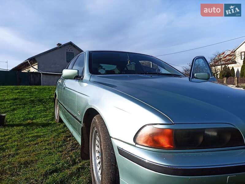 Седан BMW 5 Series 1999 в Каменке-Бугской