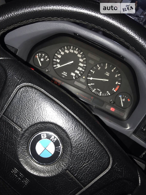 Седан BMW 5 Series 1995 в Харькове