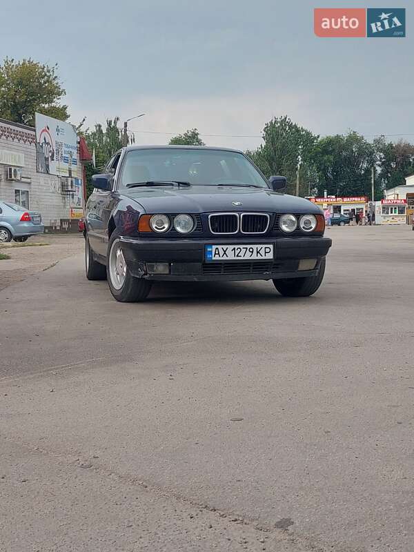 Седан BMW 5 Series 1990 в Днепре