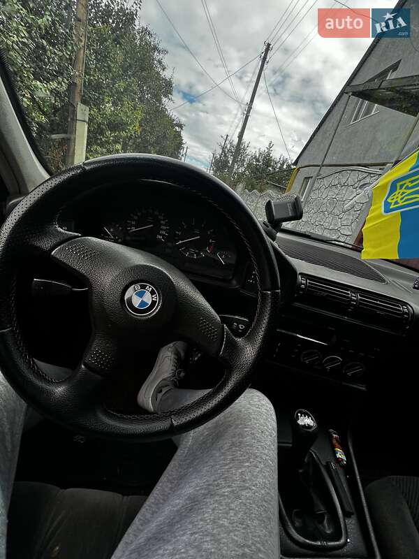 Седан BMW 5 Series 1991 в Харькове