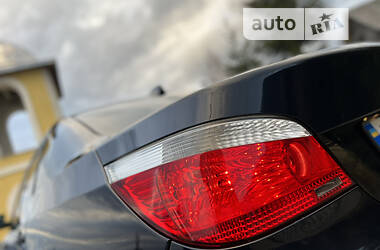 Седан BMW 5 Series 2005 в 