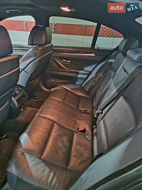 Седан BMW 5 Series 2013 в Ровно