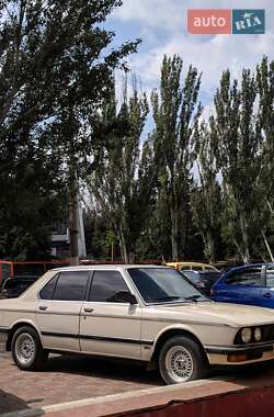 Седан BMW 5 Series 1986 в Днепре