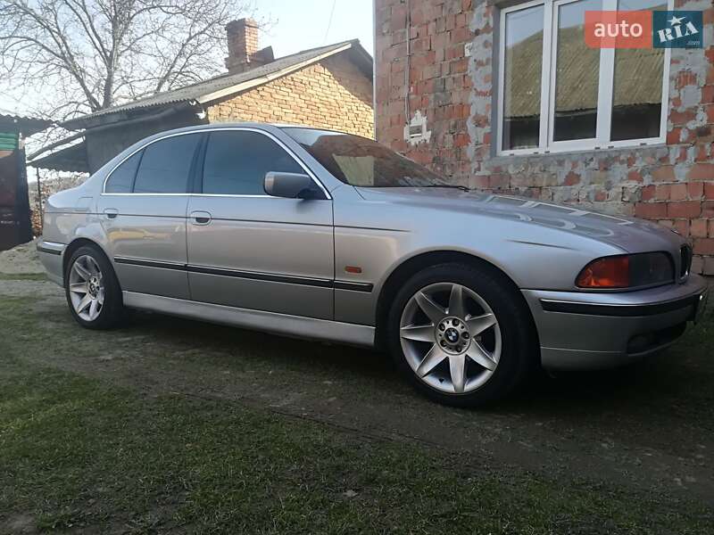 Седан BMW 5 Series 1996 в Чернівцях
