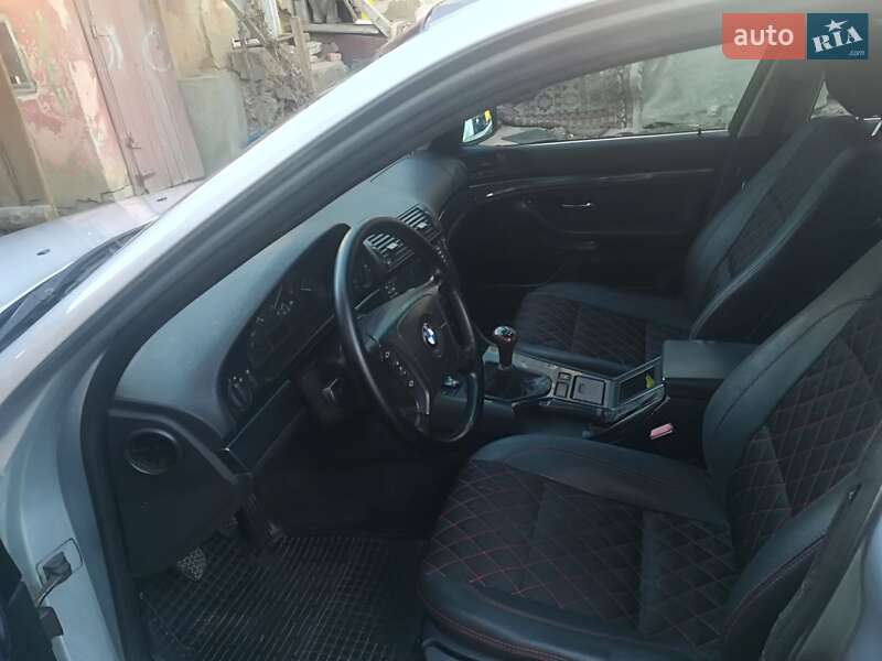 Седан BMW 5 Series 1996 в Чернівцях