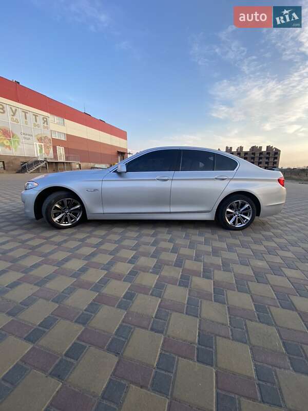 Седан BMW 5 Series 2012 в Гайсине