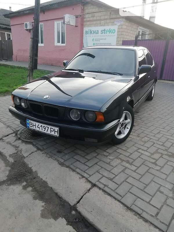 Седан BMW 5 Series 1991 в Прилуках