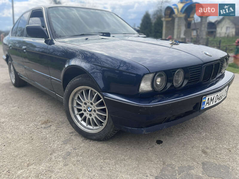 Седан BMW 5 Series 1989 в Сколе