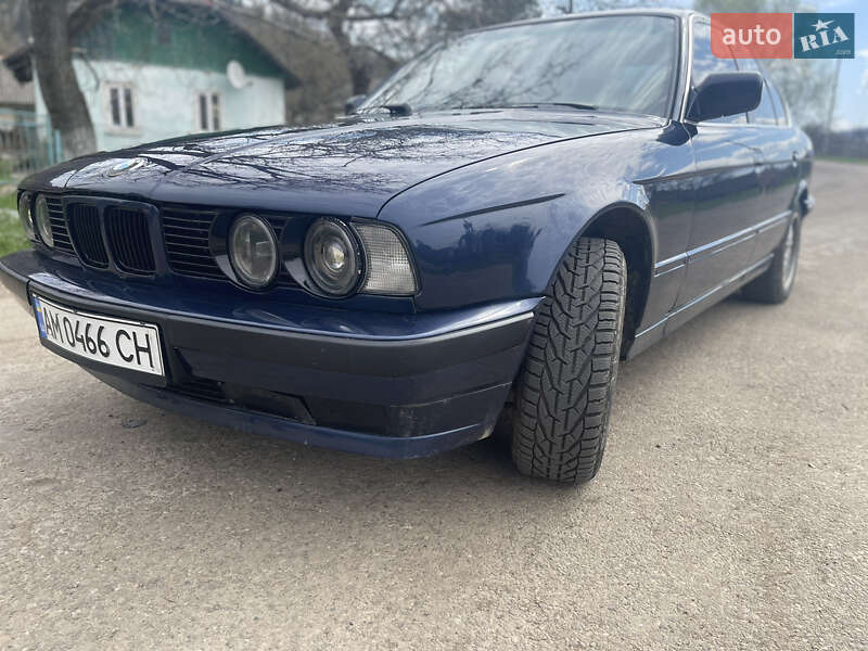 Седан BMW 5 Series 1989 в Сколе