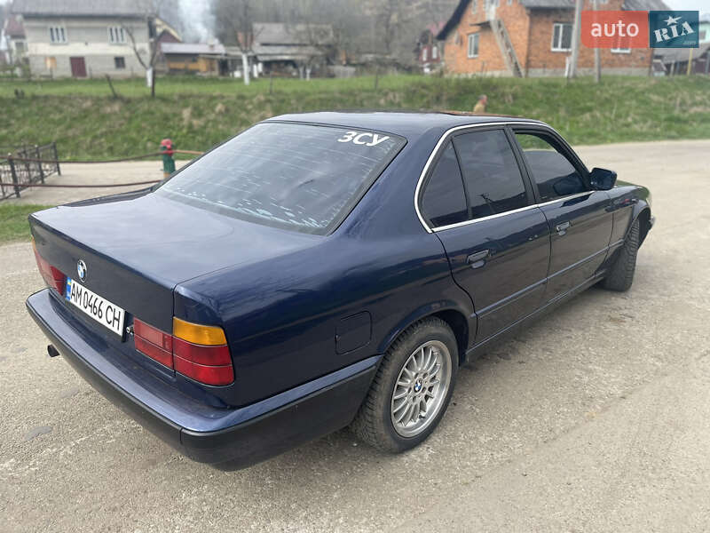 Седан BMW 5 Series 1989 в Сколе