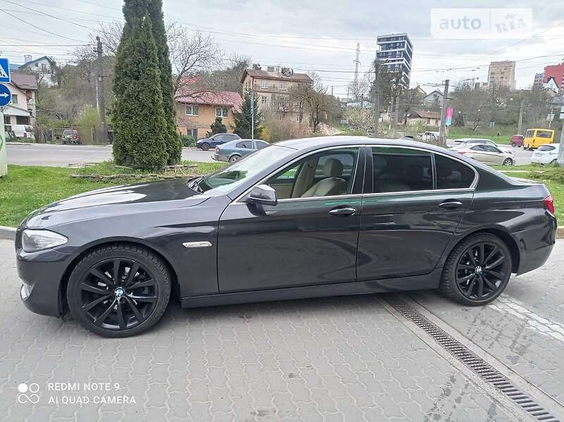 Седан BMW 5 Series 2010 в Львове