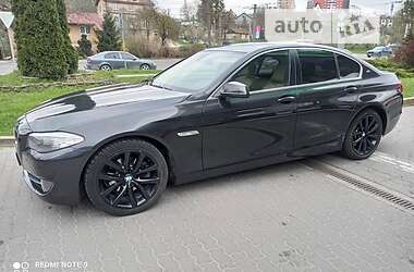 Седан BMW 5 Series 2010 в Львові