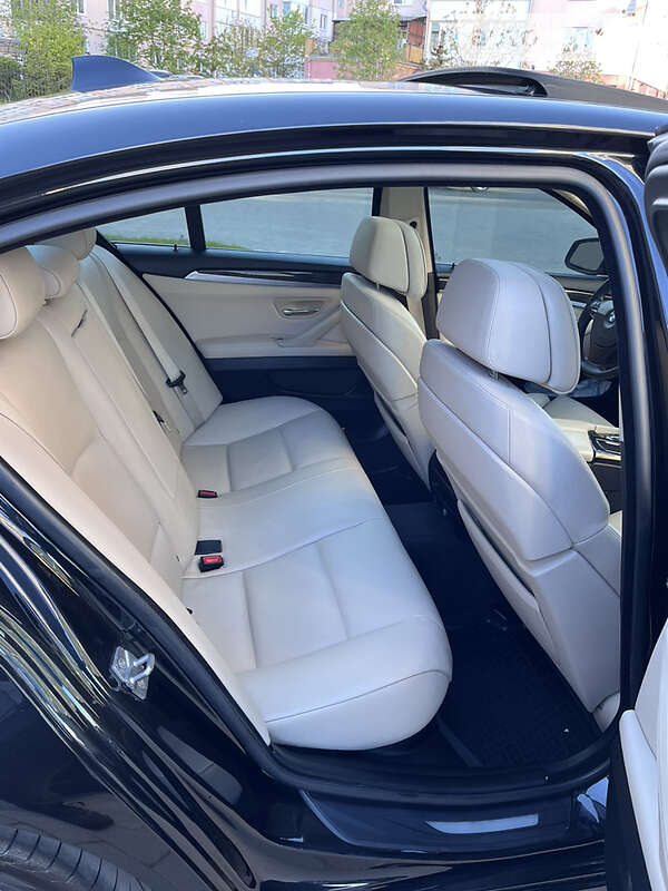 Седан BMW 5 Series 2011 в Луцьку