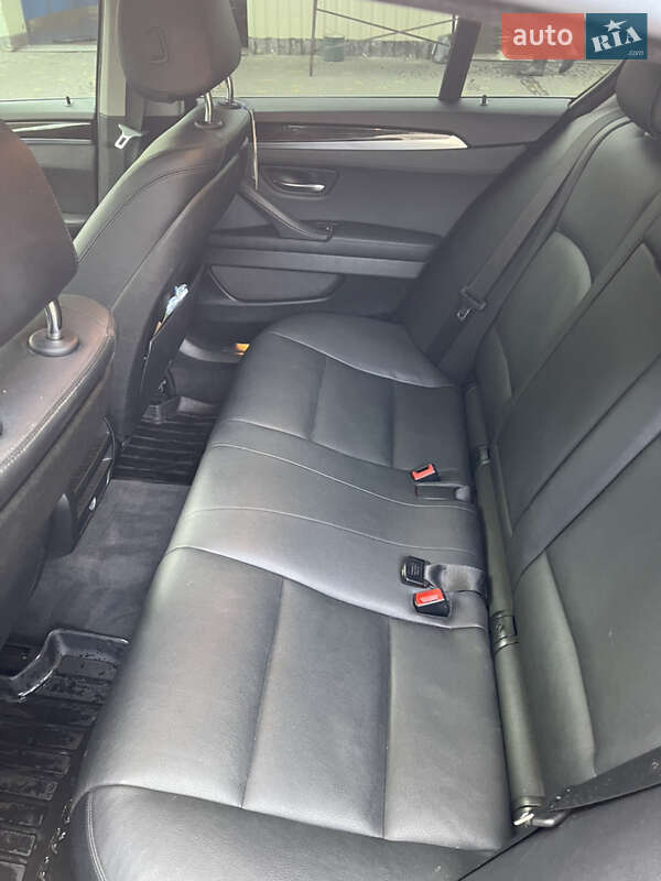 Седан BMW 5 Series 2015 в Хмільнику