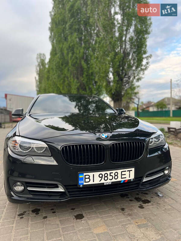 Седан BMW 5 Series 2015 в Хмільнику