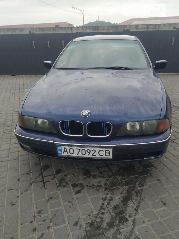 Седан BMW 5 Series 1999 в Мукачевому