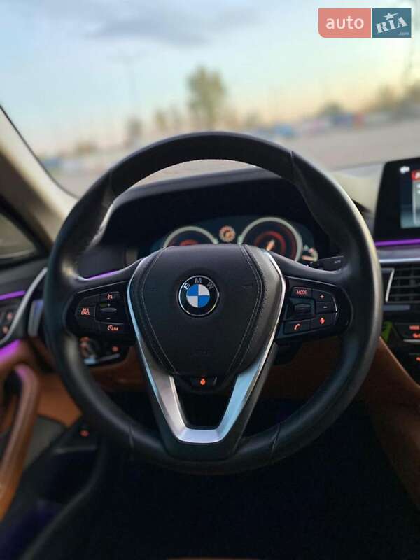 Седан BMW 5 Series 2017 в Киеве