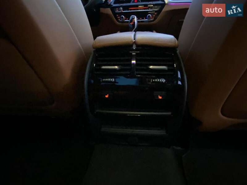 Седан BMW 5 Series 2017 в Киеве