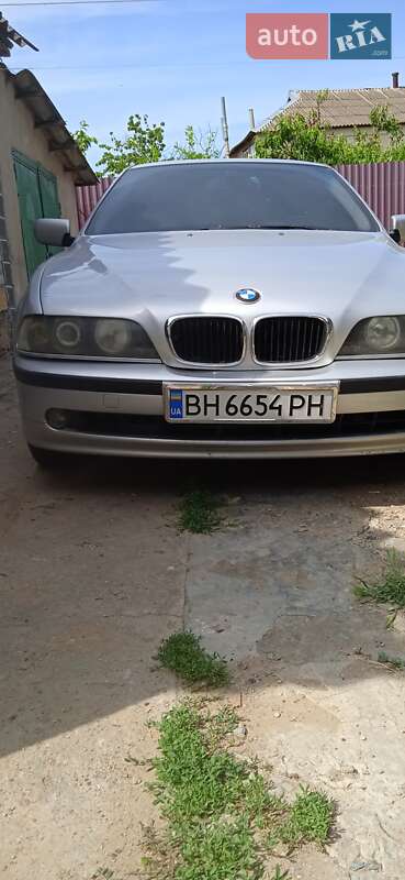 Седан BMW 5 Series 2002 в Одессе