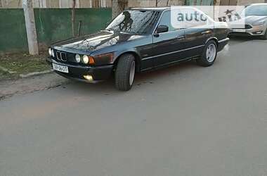 Седан BMW 5 Series 1988 в Первомайске