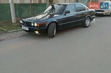 Седан BMW 5 Series 1988 в Первомайске