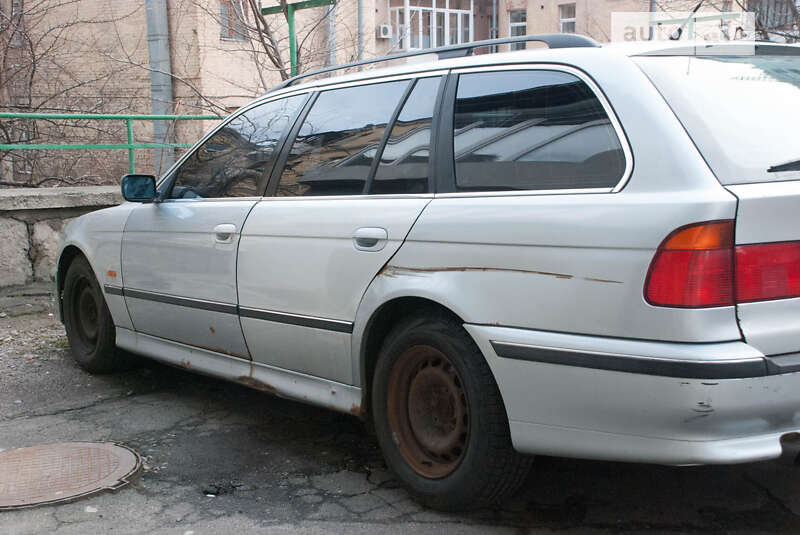 Универсал BMW 5 Series 1998 в Киеве