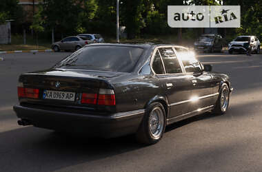 Седан BMW 5 Series 1993 в Буче