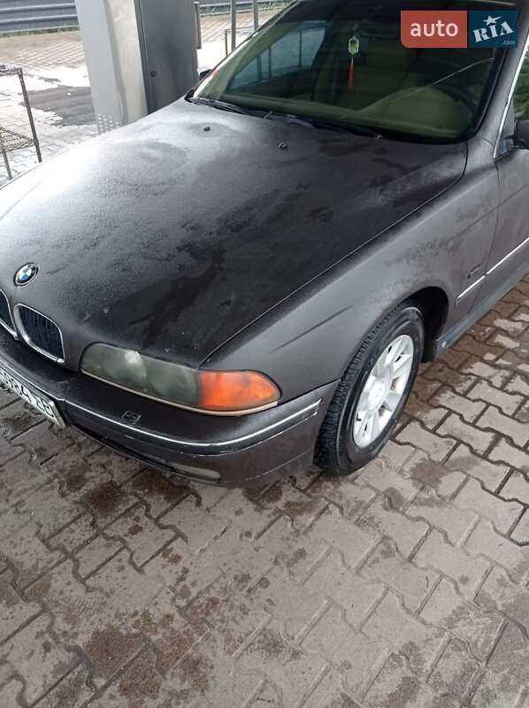BMW 5 Series 2000