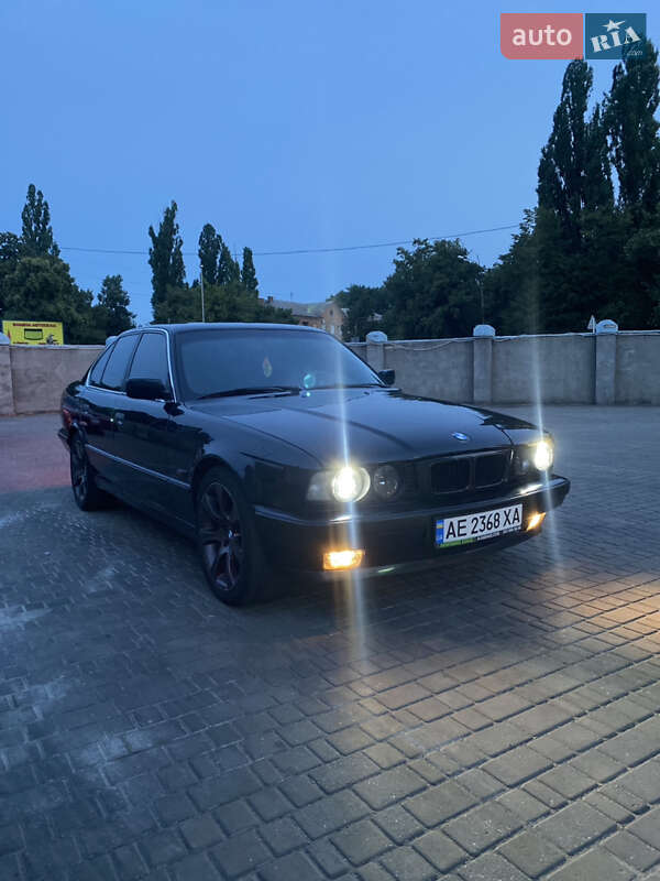 Седан BMW 5 Series 1995 в Нікополі