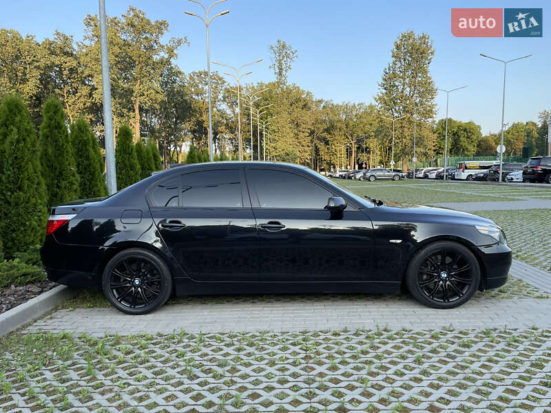 Седан BMW 5 Series 2004 в Харькове